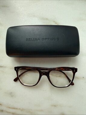 Women's Tortoiseshell Glasses - Classic Brown Frame